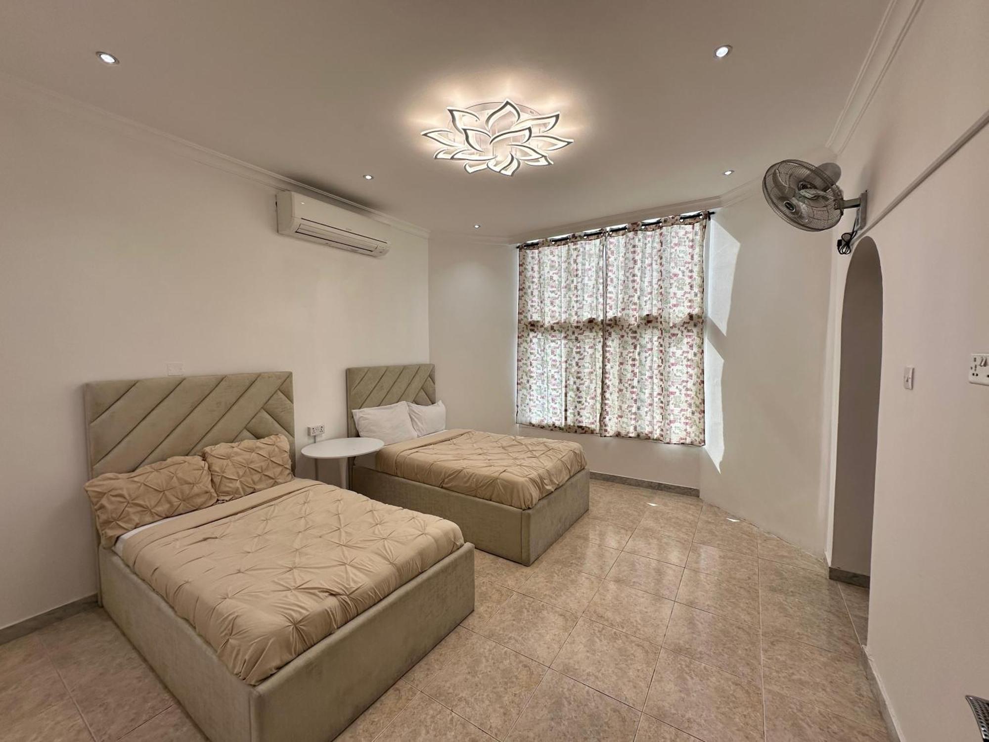 International Abu-Dhabi Hostel Villa Abu Dhabi Luaran gambar