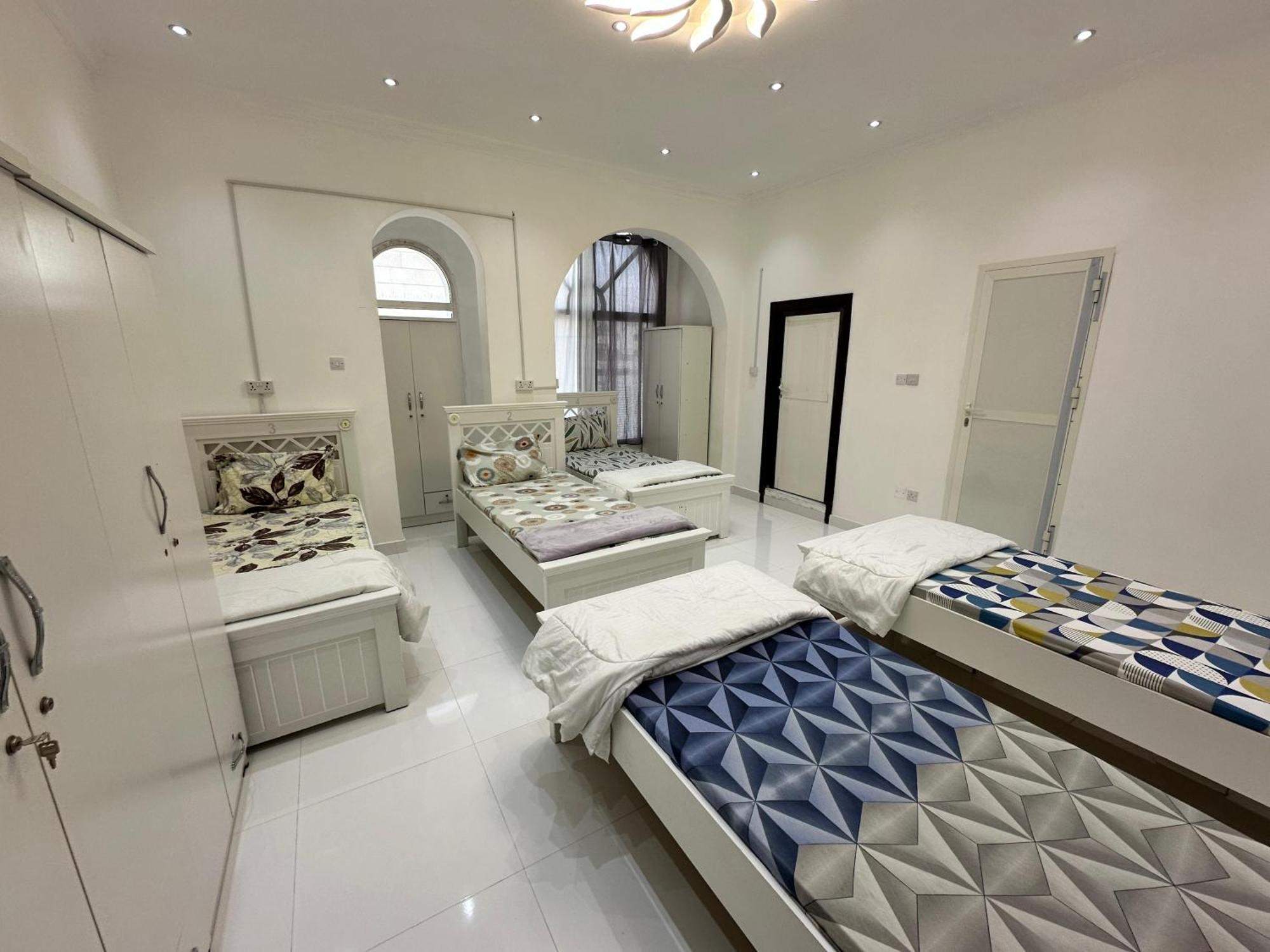 International Abu-Dhabi Hostel Villa Abu Dhabi Luaran gambar