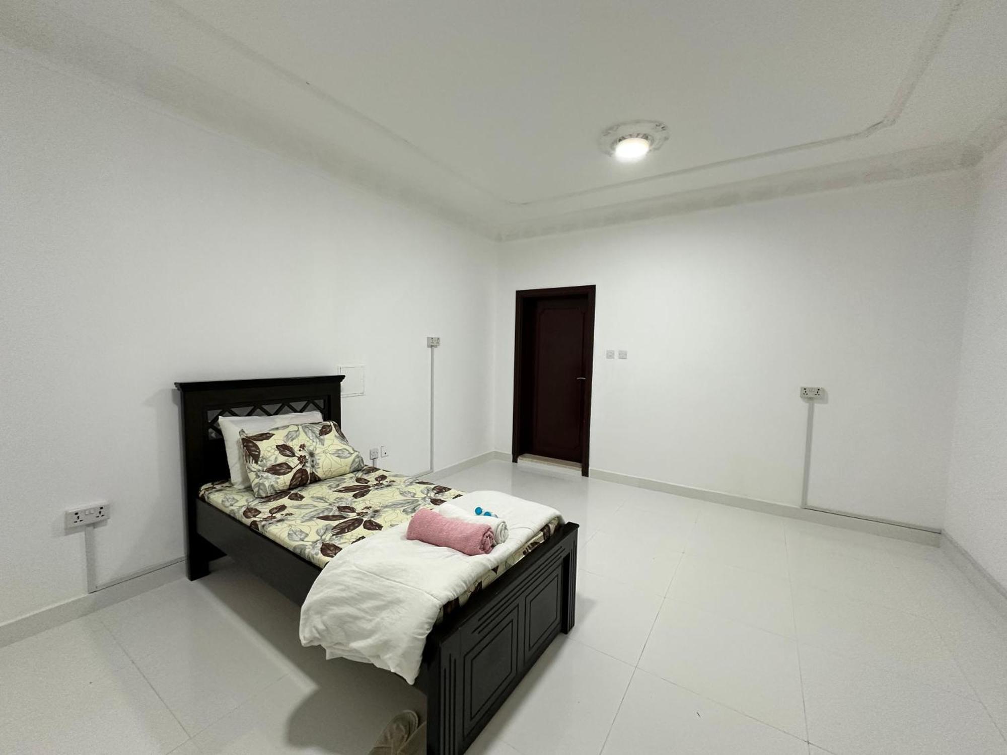 International Abu-Dhabi Hostel Villa Abu Dhabi Luaran gambar