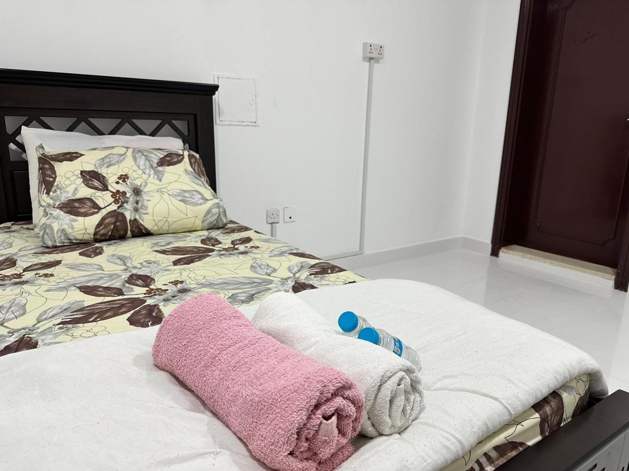 International Abu-Dhabi Hostel Villa Abu Dhabi Luaran gambar