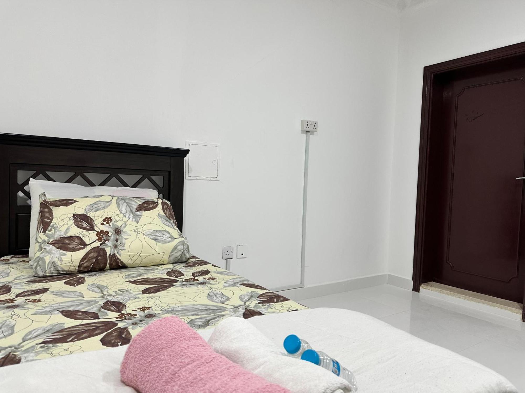International Abu-Dhabi Hostel Villa Abu Dhabi Luaran gambar